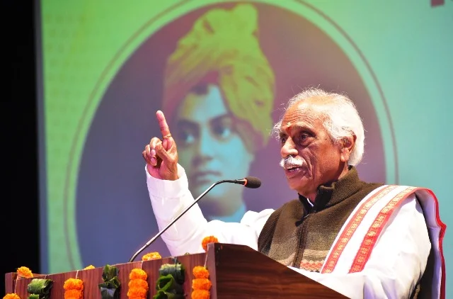 ‘राष्ट्रीय युवा दिवस’ पर राज्यपाल ने जे.सी. बोस विश्वविद्यालय में विद्यार्थियों से किया संवाद