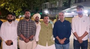 आप नेता अनुराग ढांडा ने राज्यसभा सांसद संजय सिंह से की मुलाकात