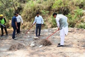 चार धाम यात्रा - मुख्यमंत्री ने रुद्रप्रयाग में लिया तैयारियों का जायजा