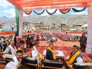धनबल को जवाब देने और लोकतंत्र बचाने का जिम्मा जनता पर - सीएम