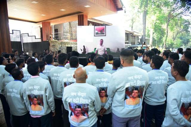 धामों के कपाट खुलने पर होगी पुष्प वर्षा