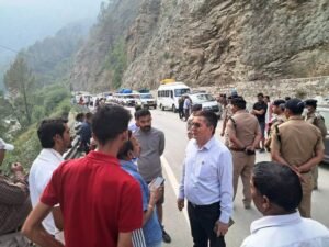 बिना रजिस्ट्रेशन चार धाम यात्रा करने वालों पर सिस्टम सख्त