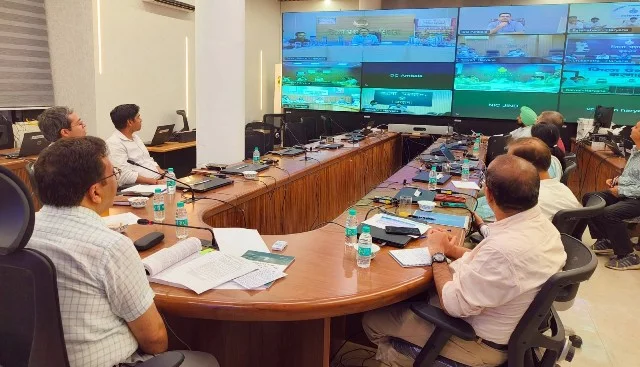 लोकसभा चुनाव के दृष्टिगत चप्पे-चप्पे पर रखें कड़ी नजर -अग्रवाल