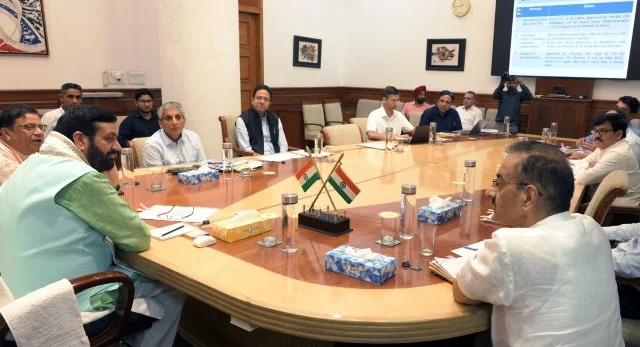 आर्मी पॉलिक्लिनिक की तर्ज पर बढ़ाई जाएंगी हेल्थ सुविधाएं - सीएम