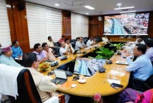 अक्टूबर तक गड्ढा मुक्त की जाए तमाम सड़कें - सीएम