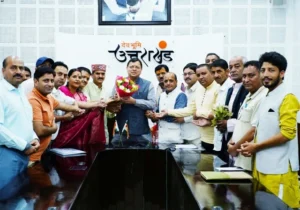 सीएम ने की चार धाम के पुरोहितों, टूर ऑपरेटरों से मुलाकात