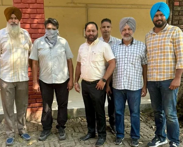 रिश्वत लेते सहायक सब-इंस्पेक्टर काबू