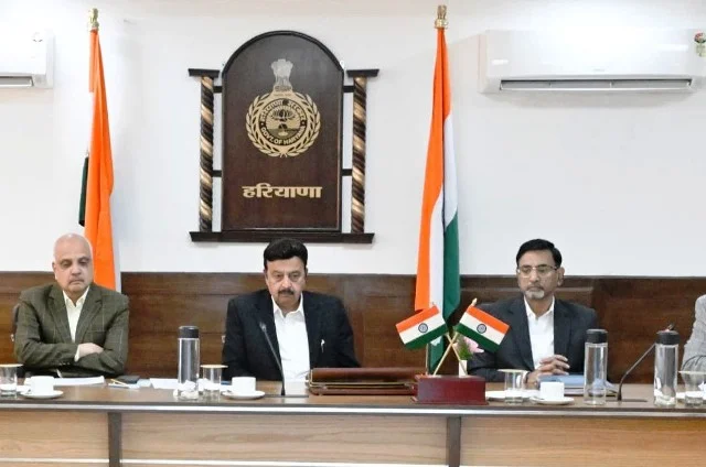 प्लास्टिक पॉलीथीन पर प्रतिबंध लगाया जाना जरूरी - राव नरबीर