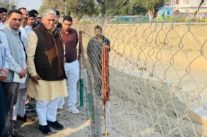पंवार ने किया अमृत सरोवर तालाब का निरीक्षण