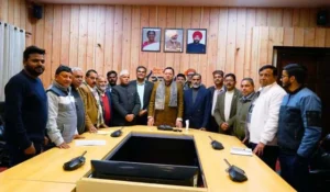 पत्रकारों से मिले सीएम धामी