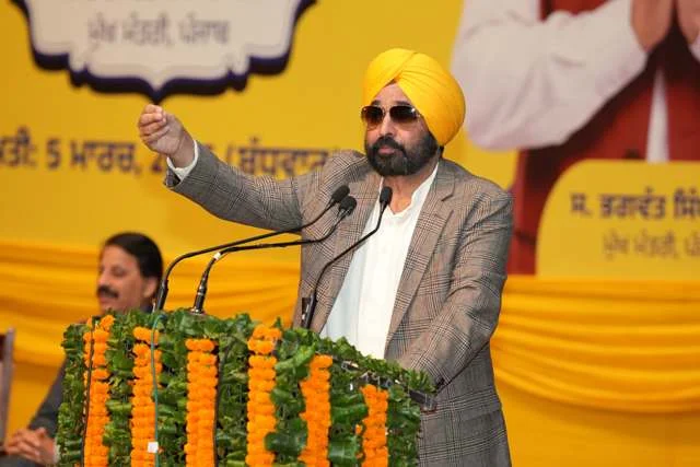 युवाओं को 50 हजार और सरकारी नौकरियां दी जाएंगी - मान