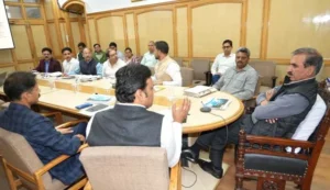 स्थानीय पर्यटन मार्गों में हॉपऑन और हॉप ऑफ लग्जरी बसें चलाने के निर्देश