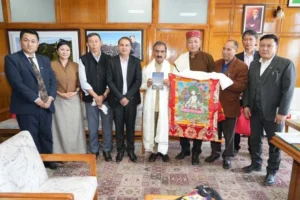 निर्वासित तिब्बत सरकार के प्रतिनिधिमंडल ने सीएम से की भेंट