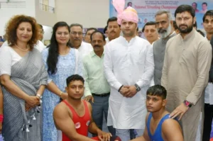 खिलाड़ियों को आगे बढ़ने में नहीं आने दी जाएगी कोई परेशानी - मंत्री