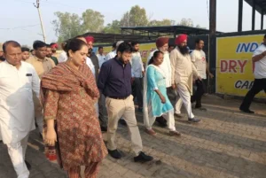 ड्यूटी में लापरवाही पाए जाने पर निगम अधिकारी को मिला नोटिस
