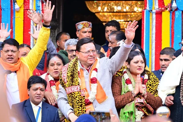 बाबा केदार के दर्शनों का हुआ शुभारंभ, प्रधानमंत्री मोदी के नाम हुई प्रथम पूजा