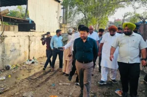 मंत्री ने किया डेराबस्सी में दौरा, अधिकारियों को दिए कड़े निर्देश
