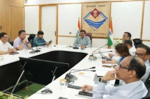 वीडियो कॉन्फ्रेंसिंग के जरिए जुड़े जिलाधिकारी, सचिव समिति ने लिया महत्वपूर्ण फैसले