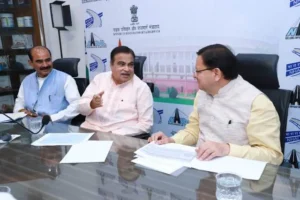 सड़क परियोजनाओं की तेज स्वीकृति के लिए धामी ने गडकरी से की अपील