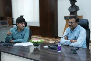 मुख्य सचिव ने शीघ्र क्रियान्वयन वाले प्रोजेक्ट्स पर जोर दिया