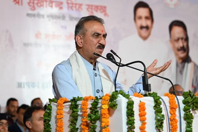 ठियोग में अब आधुनिक सुविधाएं: नया बस स्टैंड और फल-सब्जी मार्केट खुले