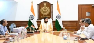 मुख्यमंत्री ने अधिकारियों को दिए रिपोर्ट लागू करने के तत्काल निर्देश