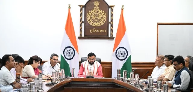 जिला अधिकारियों को परीक्षा केंद्रों पर सुरक्षा व्यवस्था कड़ी करने के निर्देश