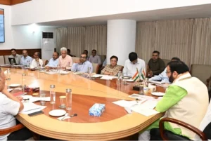 सड़क सुधार को प्राथमिकता देने का CM का फैसला