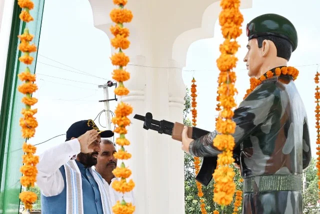 झोझूकलां में अमर शहीद की प्रतिमा का अनावरण, मुख्यमंत्री ने दी श्रद्धांजलि