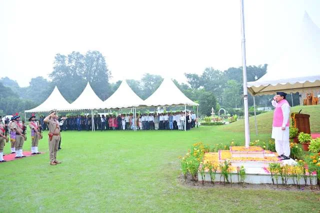 उत्तराखंड में सादगी के साथ मनाया गया 15 अगस्त