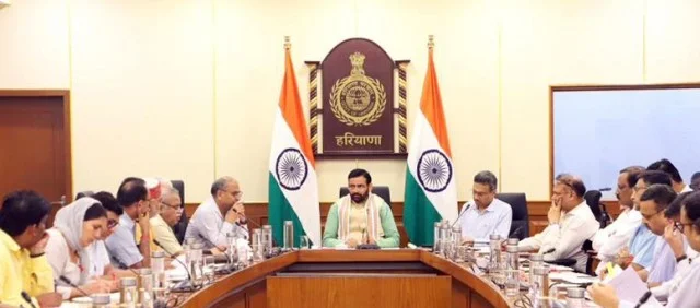 कर्मचारी कल्याण योजनाओं पर हरियाणा सरकार और मजदूर संघ की बैठक
