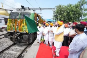 तख्त श्री हजूर साहिब की यात्रा पर निकलीं पंजाब की महिला पंचायत नेता