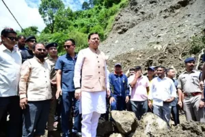 थराली में सीएम धामी ने लिया राहत कार्यों का जायज़ा