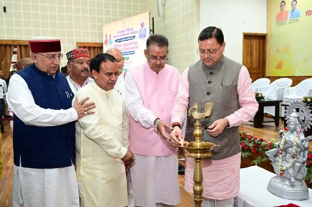 मुख्यमंत्री धामी ने चिकित्सा सेवाओं को मजबूत करने की शुरुआत की