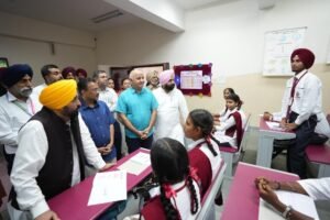 स्कूली बच्चों को नशे के प्रति जागरूक करने की मुहिम
