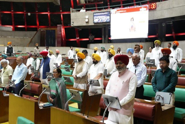 सदन में बाढ़ जनित मृतकों के प्रति संवेदना व्यक्त