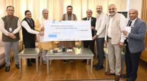 मुख्यमंत्री राहत कोष में एसबीआई का योगदान, 1.55 करोड़ रुपये प्रदान