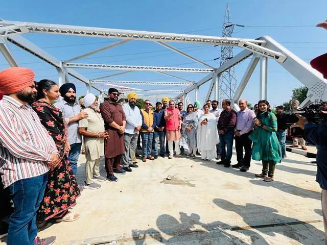लंबे इंतज़ार के बाद सिद्धवां नहर पर पुल जनता को समर्पित