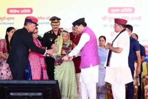 लैंसडाउन की धरती से सीएम धामी ने शहीदों को दी श्रद्धांजलि