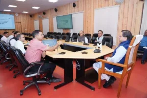 सड़क सुधार कार्यों में तेजी लाने के निर्देश, अब तक 52% काम पूरा