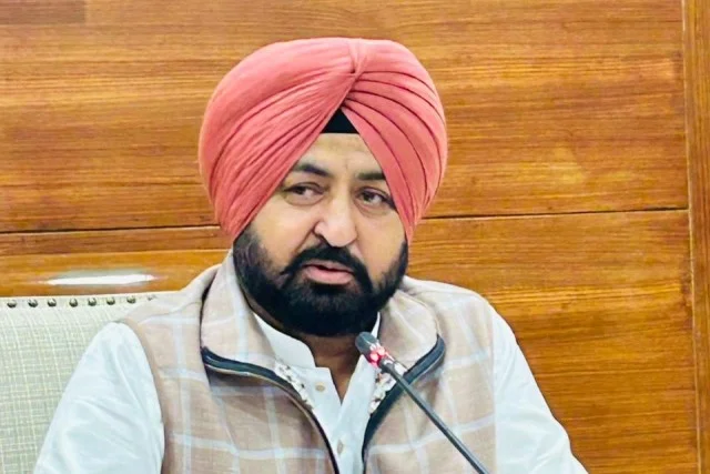 आवास मंत्री हरदीप मुंडियां ने कॉलोनी लाइसेंसिंग की नई प्रक्रिया की जानकारी दी