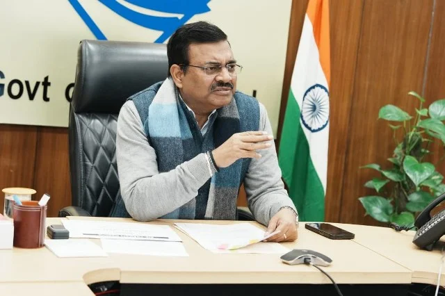 केंद्र-राज्य योजनाओं की मासिक समीक्षा के निर्देश