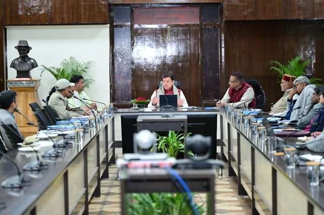 धामी सरकार हर्बल सेक्टर को सशक्त बनाएगी, अधिकारियों को मिली नई जिम्मेदारी