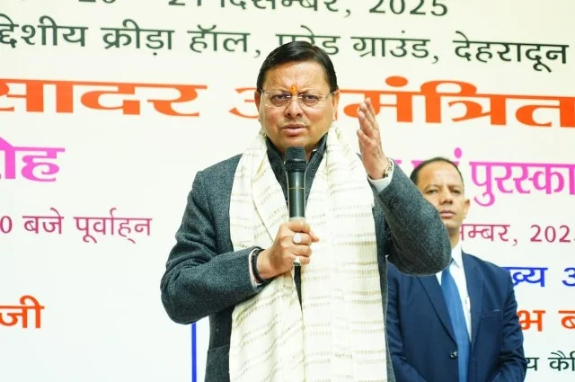 शासकीय कार्यों के साथ खेल गतिविधियाँ अपनाना आवश्यक सीएम धामी