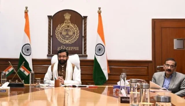 सीएम सैनी की समीक्षा बैठक में लंबित परियोजनाएँ बनीं मुख्य मुद्दा