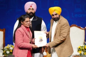 टैगोर थिएटर में नियुक्ति पत्र वितरण, सीएम ने दी नए साल की बधाई