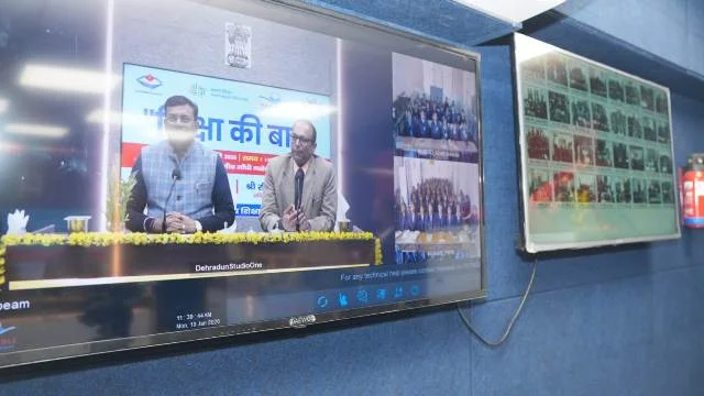 शिक्षकों और अभिभावकों से बच्चों की प्रतिभा निखारने की अपील