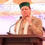 विकास खंड परिसर चिन्यालीसौड़ में विभागीय स्टालों का सीएम ने किया निरीक्षण