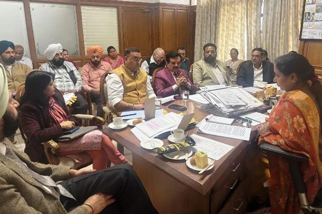 सामाजिक सुरक्षा विभाग की बैठक में प्रभावी क्रियान्वयन पर जोर