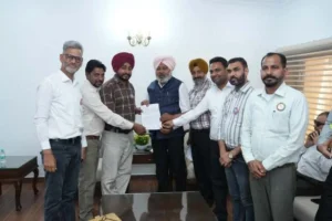 अधिकारियों को कर्मचारियों के मुद्दों पर प्राथमिकता से कार्रवाई के निर्देश